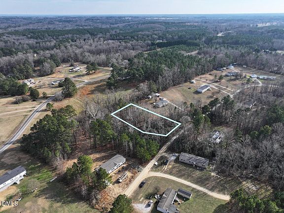 4th image of 55 Spring Ln #55