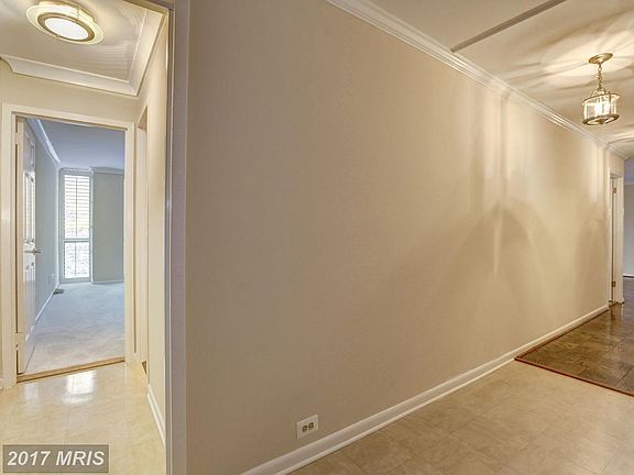 3rd image of 4620 N Park Ave APT 402W