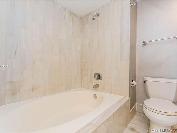 3rd image of 383 Poinciana Dr #383