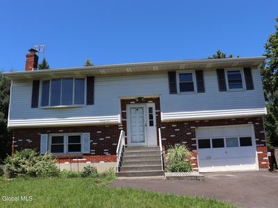 28 Balboa Drive, Latham, NY, 12110