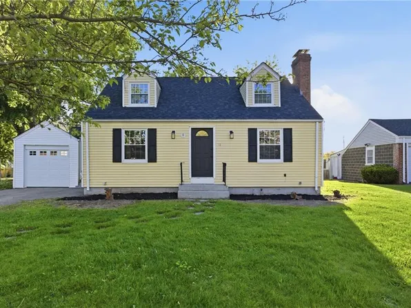 61 Rose Hill Dr, Cranston, RI 02920
