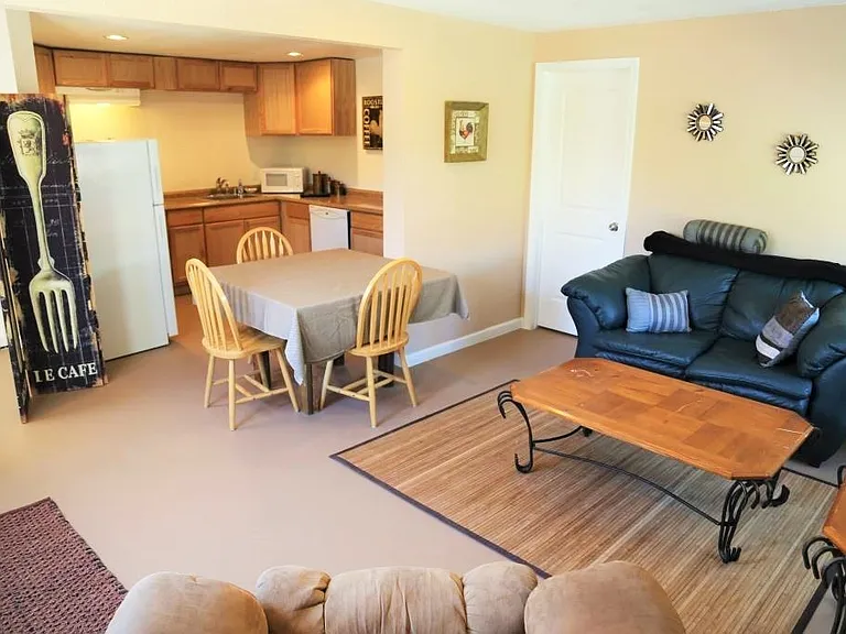 4030A SW Western Blvd — Photo 3