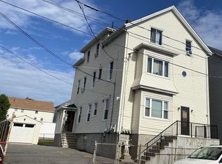 133 Fenner St, Fall River, MA 02724