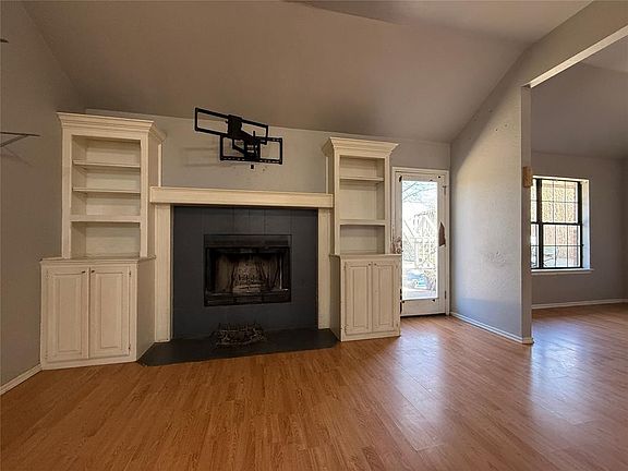 2nd image of 900 Harrison St