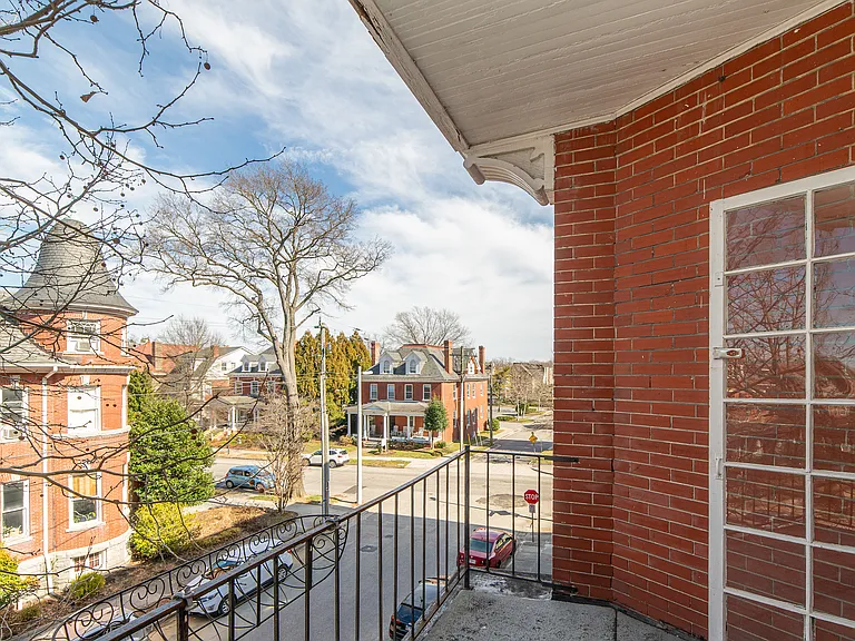 819 Colonial Ave — Photo 46