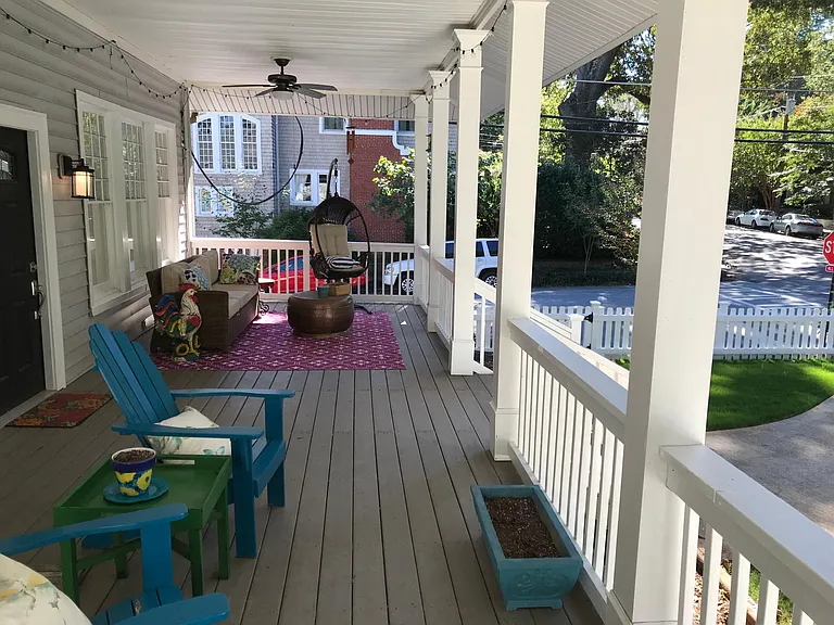 955 Myrtle St NE — Photo 3
