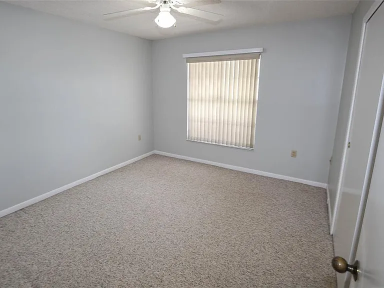 3203 Landmark Dr #2202 — Photo 15