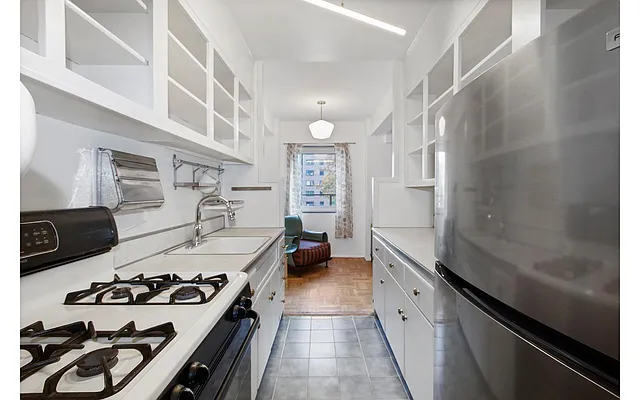 Rented by Douglas Elliman | media 2