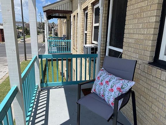 4th image of 725 Broadway St #10