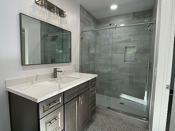 4th image of 2645 Cita Ave