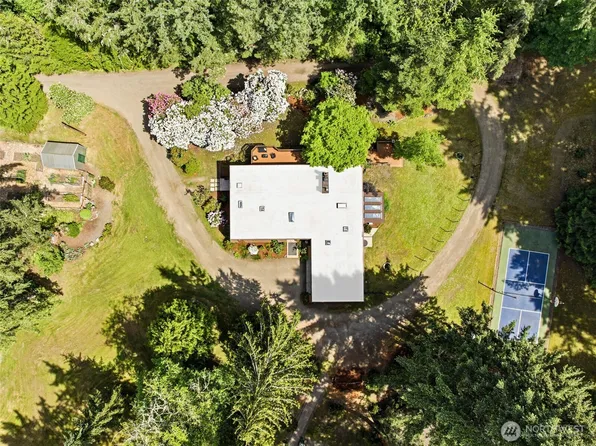 870 10th Lane, Fox Island, WA 98333