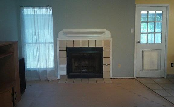 3rd image of 1605 Peachtree Valley Dr