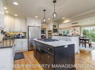 17878 Hillside Dr, Lake Oswego, OR 97034