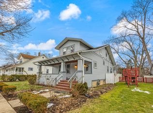 254 Moseley St, Elgin, IL 60123