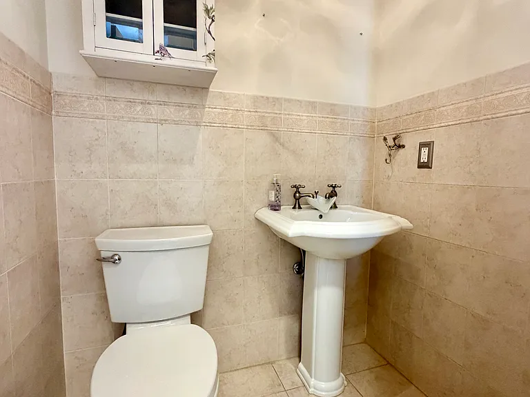 204 Sneden Ave #2 — Photo 8