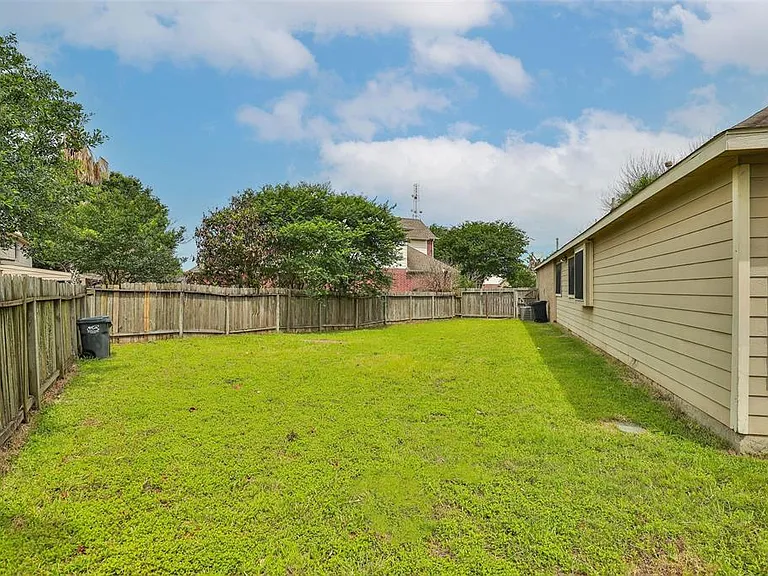 14707 Chapelbrook Ln — Photo 24
