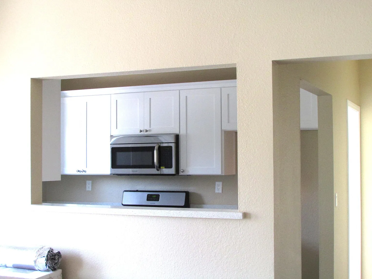 2 bed, 1.5 bath, 1000 sqft, $2,200 — Photo 3