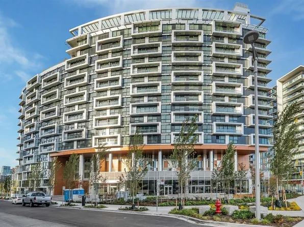 1768 Cook St #1219, Vancouver, BC V5Y 0N3