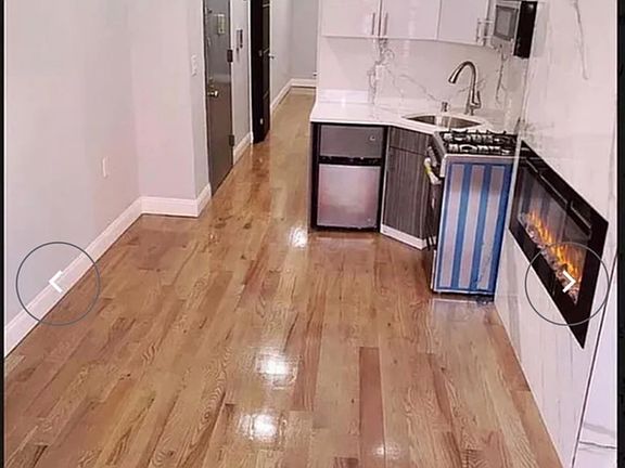 3rd image of 950 Bergen St Unit 1-A