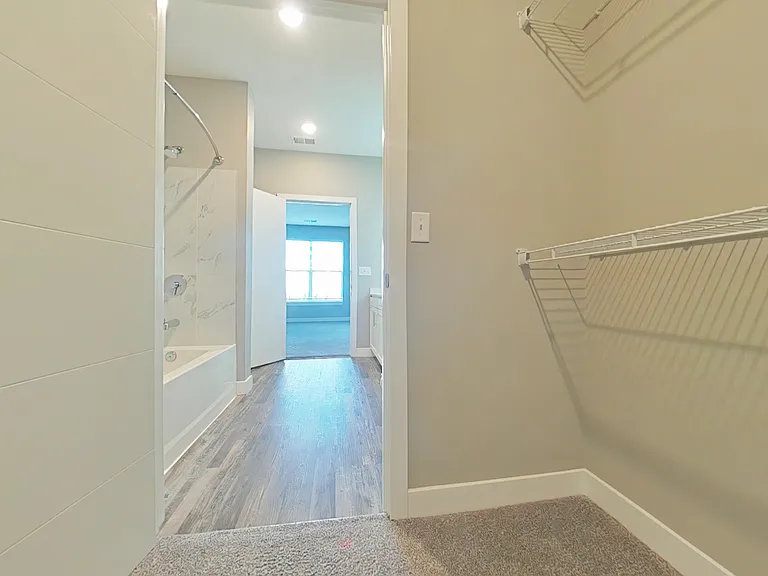 Allure Apartments — Photo 43