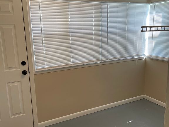 3rd image of 1345 E McKinley Ave