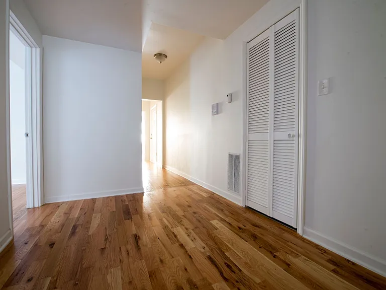 7240 S Yates Blvd — Photo 1