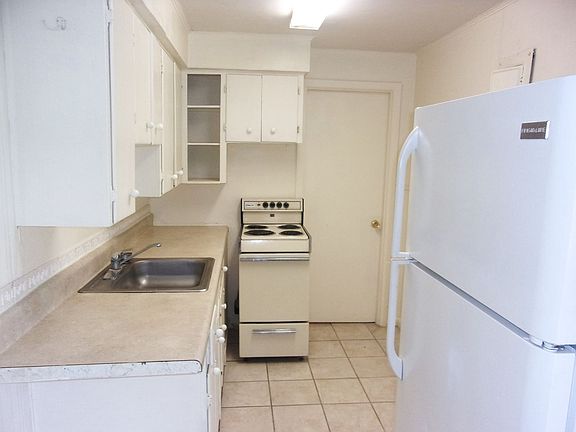 5th image of 337 N Fletcher Ave Unit 2