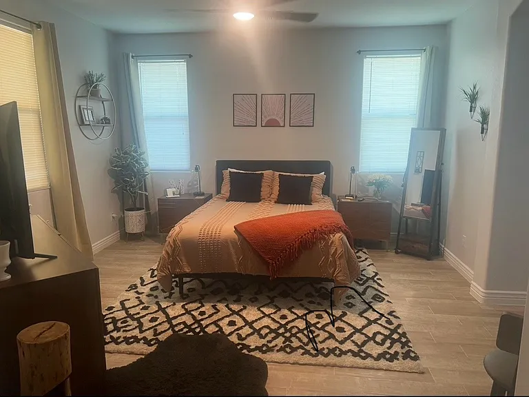W Desert Mirage Dr — Photo 3