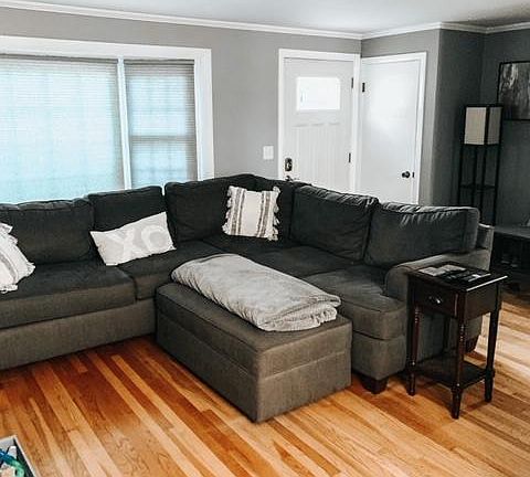 MAIN LIVING ROOM/SPACE