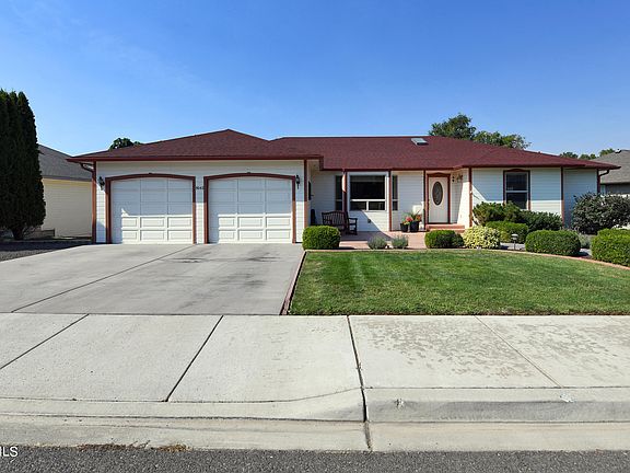 2nd image of 5042 N Sky Vista Ave