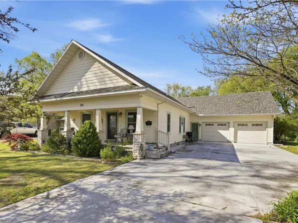 100 W Druart St, Frontenac, KS 66763