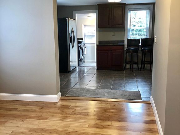 3rd image of 36 Orchard St #36