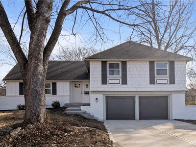 9725 Riggs St, Overland Park, KS, 66212