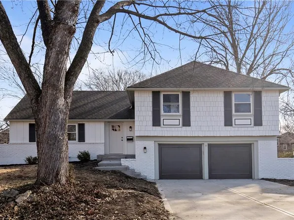 9725 Riggs St, Overland Park, KS 66212