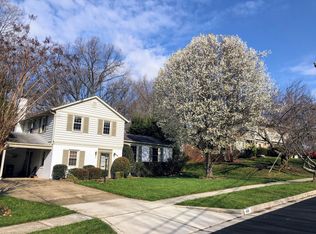 4118 Sleepy Hollow Rd, Annandale, VA 22003