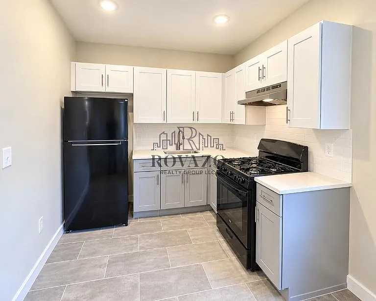 65 S Harrison St #10A