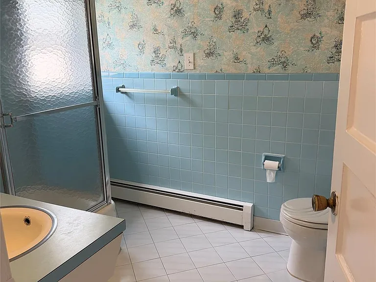 212 Orchard St — Photo 10