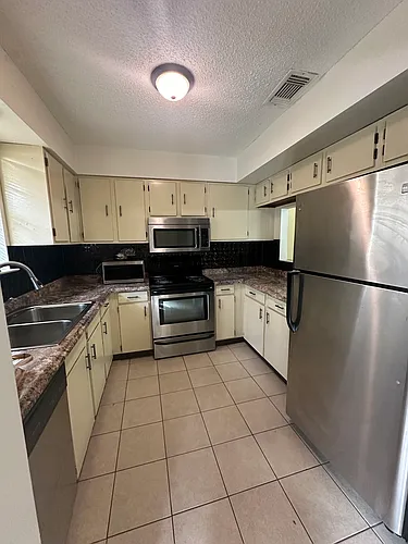 14020 Tiger Bend Rd #4 Photo 1