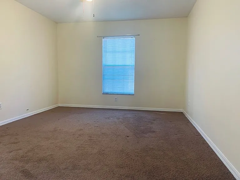 8489 N Sue Marie Point — Photo 7