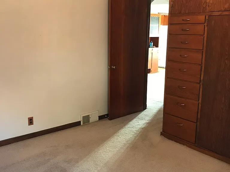 1525 Van Buren St — Photo 5