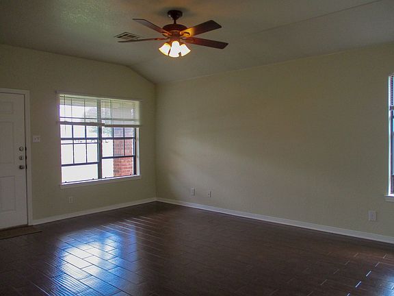 4th image of 5210 Daybreak Dr