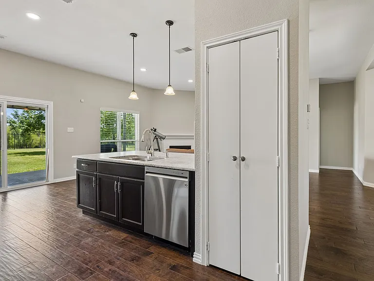 332 Hardwicke Ln — Photo 11