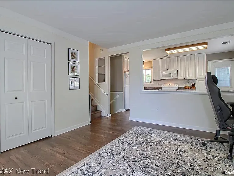 254 Harvard Ave — Photo 5