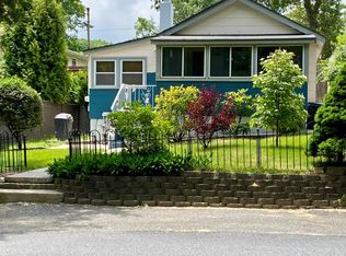 22 Huntington Rd, Sound Beach, NY 11789
