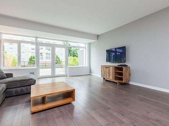 4th image of 2717 Western Ave APT 3006
