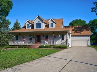 8494 Jaclyn Ann Dr, Flushing, MI 48433