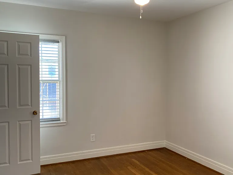 425 Meadow Park — Photo 14