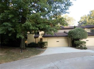 780 Hampton Ridge Dr, Akron, OH 44313