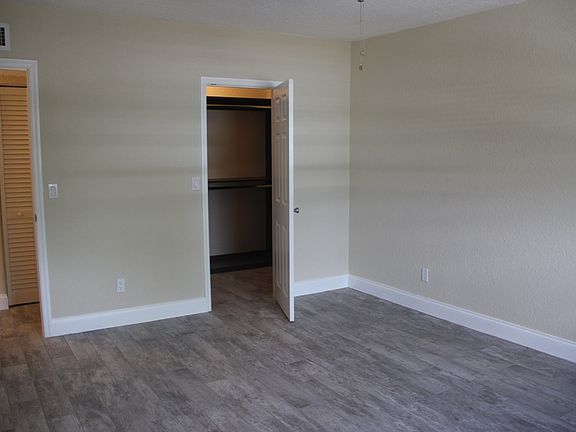2nd image of 6620 SW 39th St APT A5