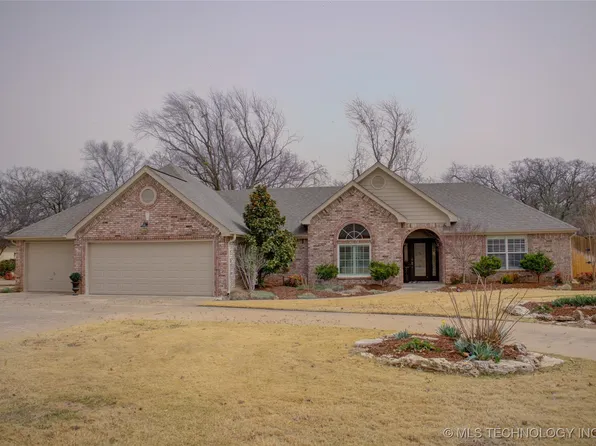 9745 S Lakewood Ave, Tulsa, OK 74137